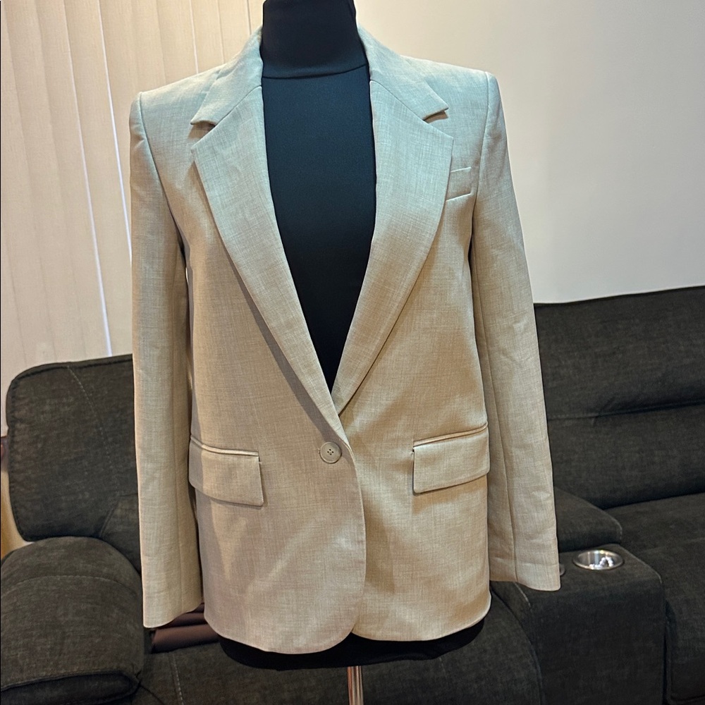 NWOT Wilfred Creamy Women's Blazer with one button close up size 2XS
